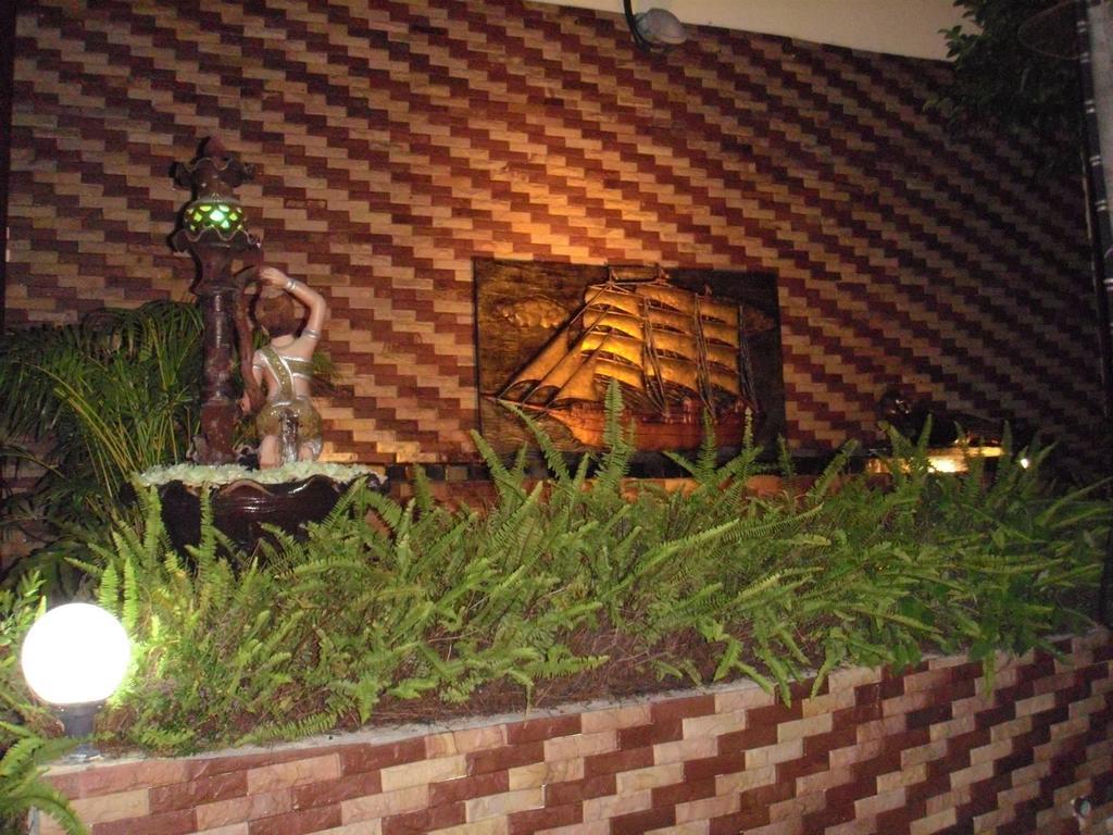 Patong Sunbeach Mansion Bagian luar foto