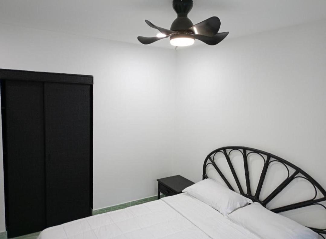 Patong Sunbeach Mansion Bagian luar foto