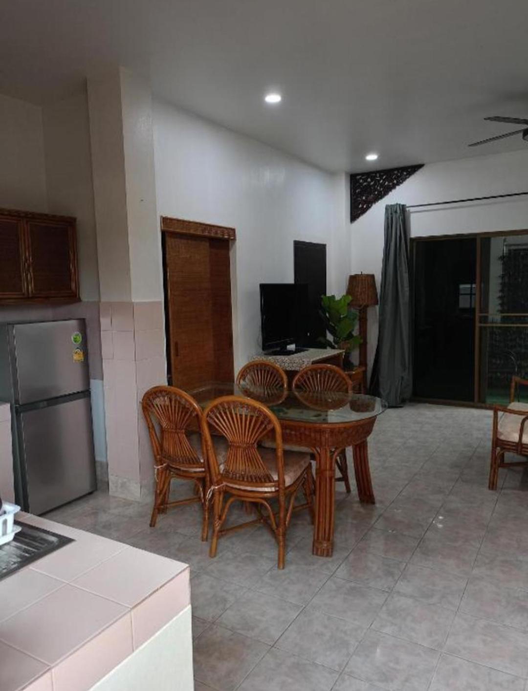 Patong Sunbeach Mansion Bagian luar foto