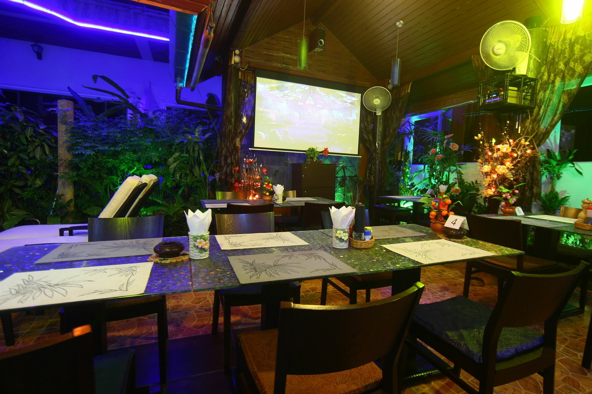 Patong Sunbeach Mansion Bagian luar foto