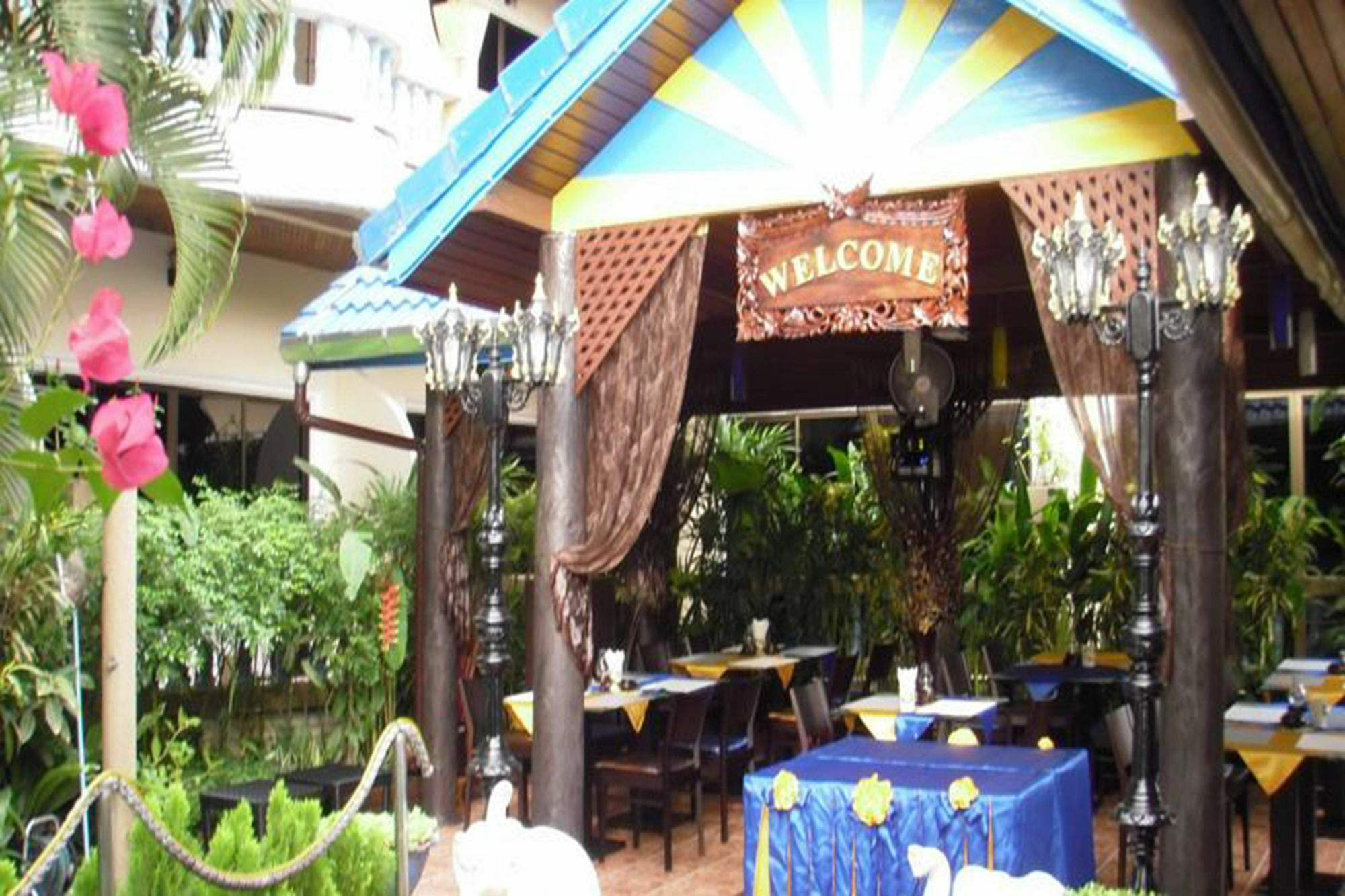 Patong Sunbeach Mansion Bagian luar foto