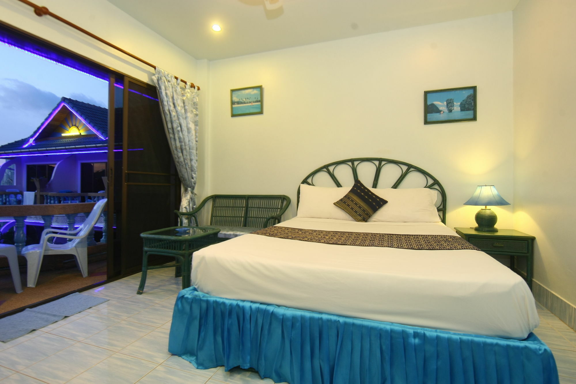 Patong Sunbeach Mansion Bagian luar foto