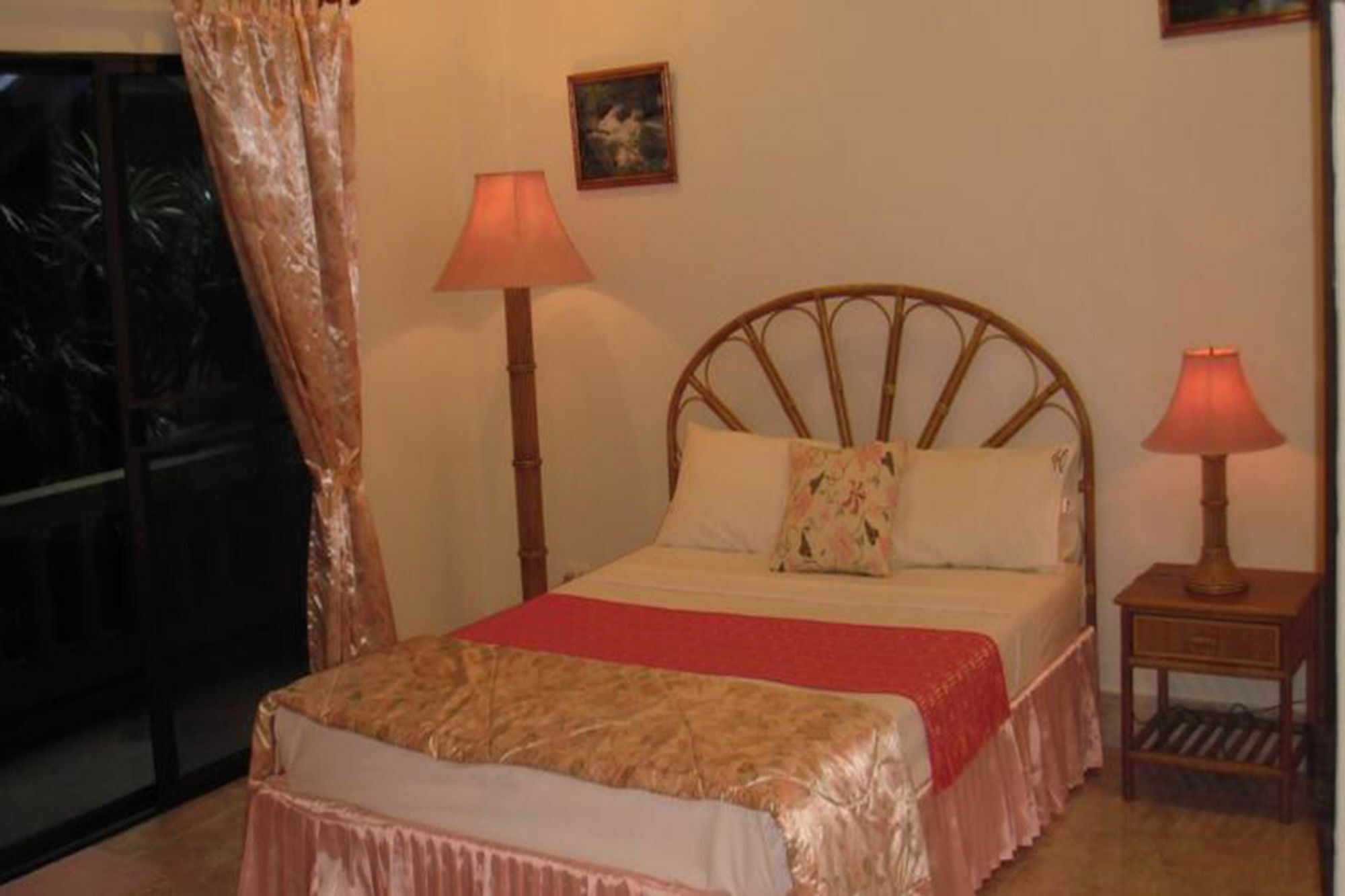 Patong Sunbeach Mansion Bagian luar foto